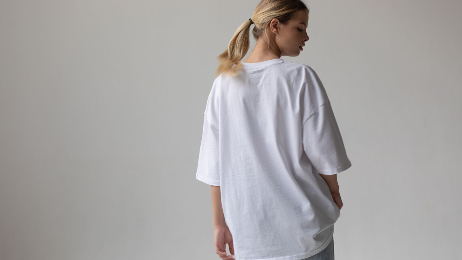 The Rise of Oversized Tees: Styling and Design Strategies for Modern Looks